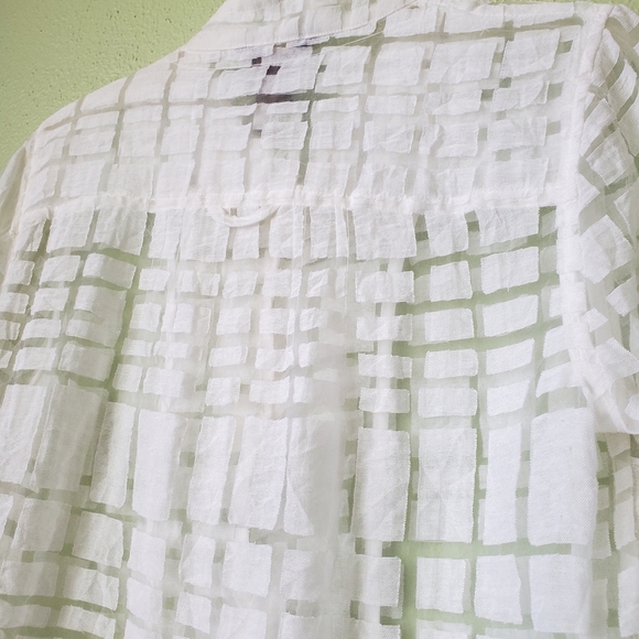 Multiples White Semi Sheer 3/4 sleeve light jacket marble buttons size Small - Picture 3 of 8